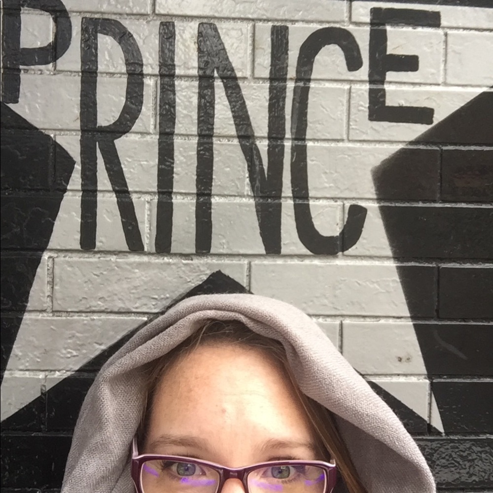 Meet your Posher, Renee